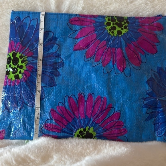 Mixedbag Flowers Design Pouch - Picture 5 of 5